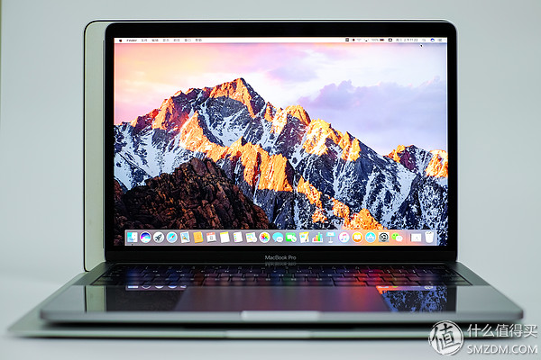 美貌与才华的化身：新款 MacBook Pro 使用评测及App、配件推荐