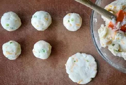 煎饼用高筋面粉还是低筋面粉, 教你如何在家做美味的煎饼