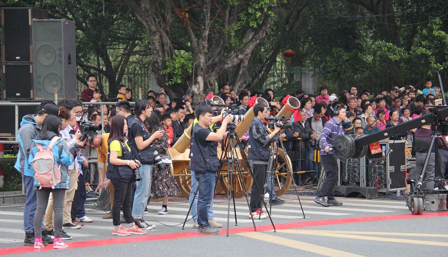 广东公共频道在线直播(30万人在这个地方嗨翻了天，还向全球直播……)