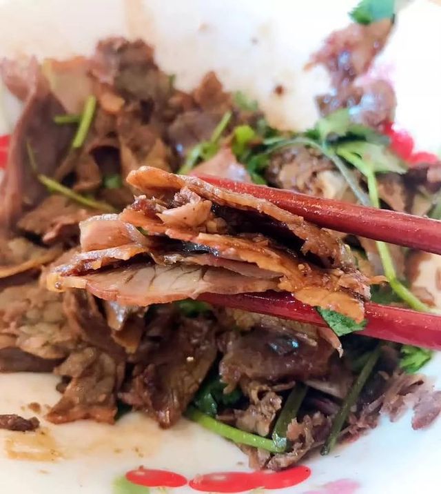 跑遍8个区！这25家旮旯美食才是真正《舌尖上的魔都》！