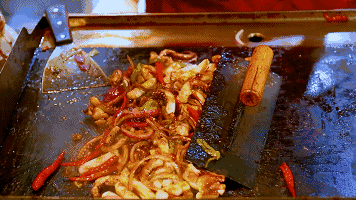 跑遍8个区！这25家旮旯美食才是真正《舌尖上的魔都》！