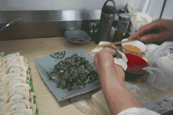 跑遍8个区！这25家旮旯美食才是真正《舌尖上的魔都》！