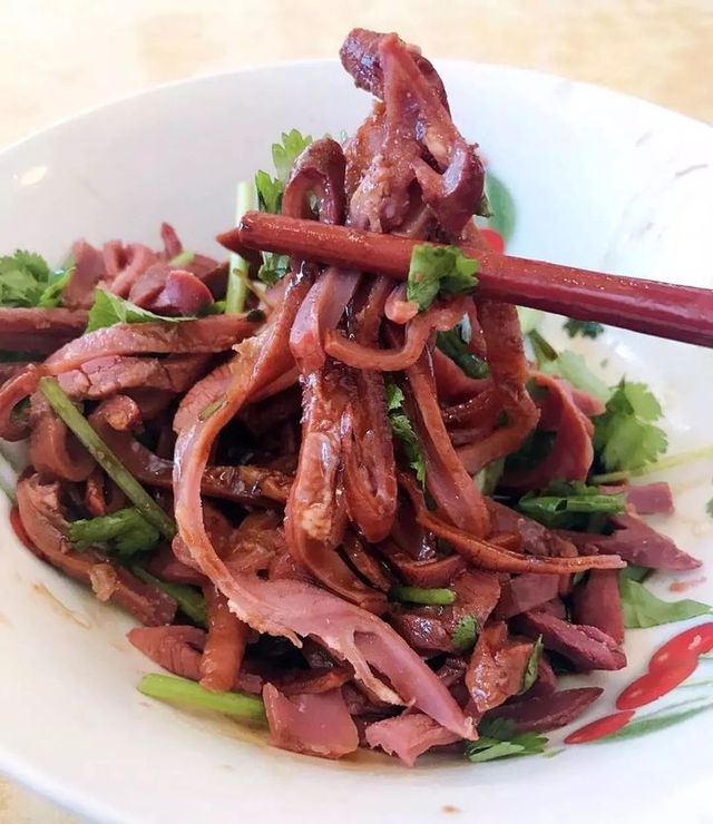 跑遍8个区！这25家旮旯美食才是真正《舌尖上的魔都》！