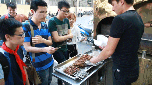 跑遍8个区！这25家旮旯美食才是真正《舌尖上的魔都》！