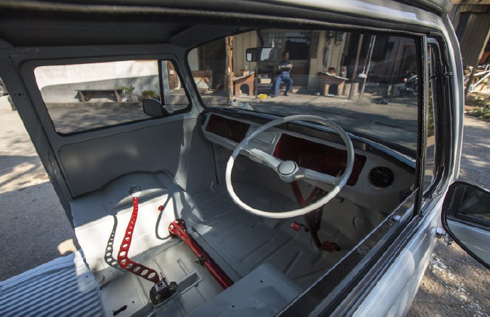 底盘比兰博基尼还霸气的大众面包车：外观造型堪比房车