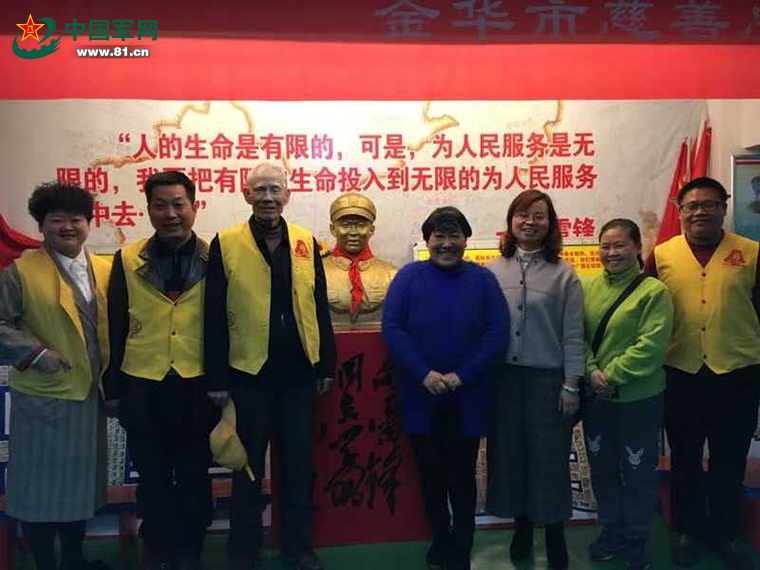 雷锋是什么样子的？他的老连长这么说......