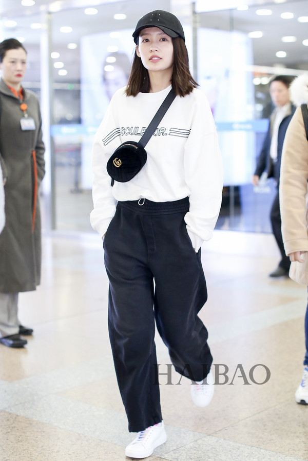 从强捧不红到热剧女主，李沁的衣品和演技一样让人过目不忘？