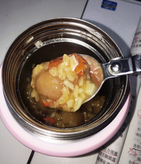 用焖烧杯煮粥要多久 大约三、四个小时