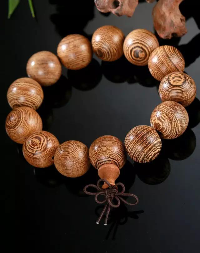 (朱砂配黄金手串图片) 第27张