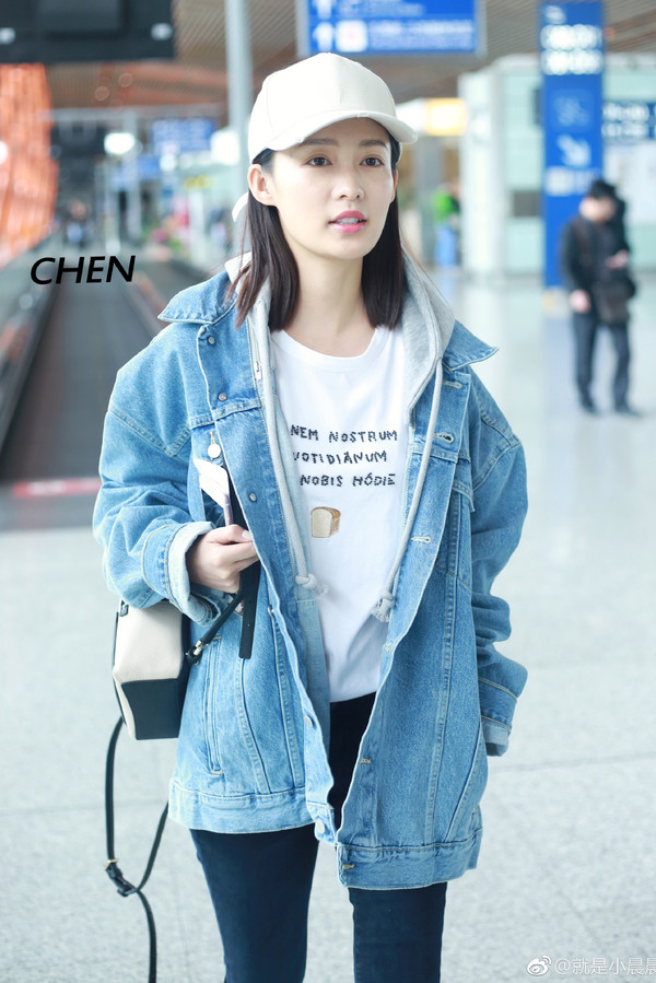从强捧不红到热剧女主，李沁的衣品和演技一样让人过目不忘？