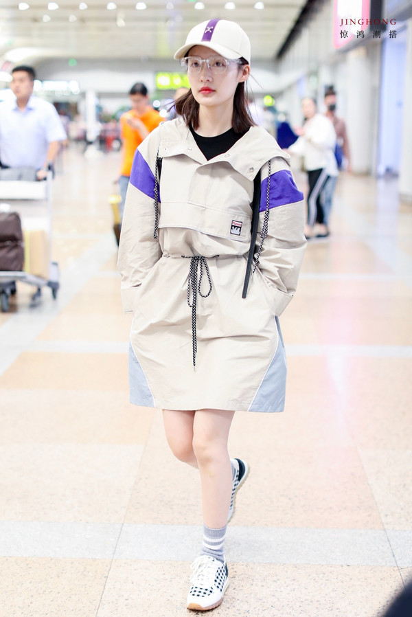 从强捧不红到热剧女主，李沁的衣品和演技一样让人过目不忘？