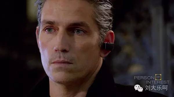 嫌疑犯的追踪：我带着认真的表情来解决案件，你却让我的狗哭了。