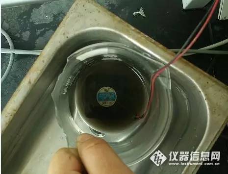 牛人秘訣：給大儀器里的小小風扇洗個澡