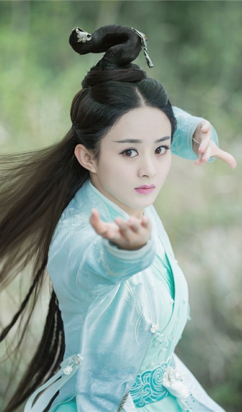 赵丽颖真得如网上所说是美空出生还曾整过容吗