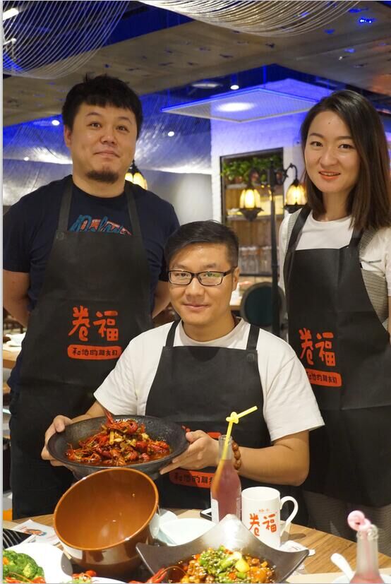 读罢小宽的《红烧一切》,我觉得,自己没有必要再写红烧肉了