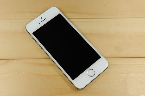 iPhone手机出现白屏(手机白屏是怎么回事)