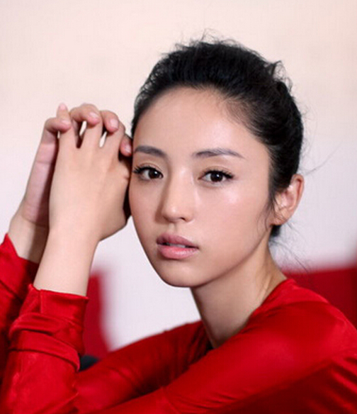 鹅蛋脸适合什么刘海
