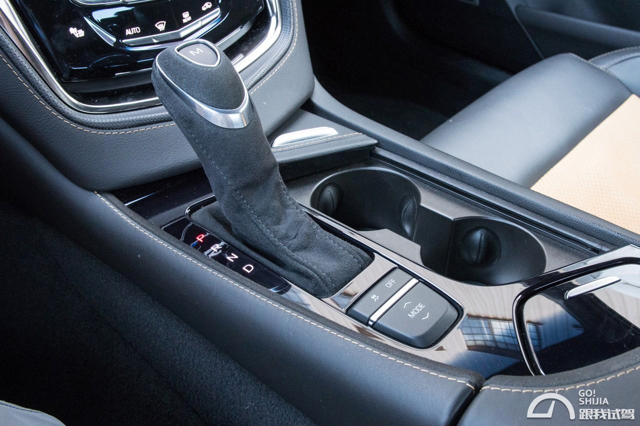追击911的5座Sedan 体验凯迪拉克CTS-V