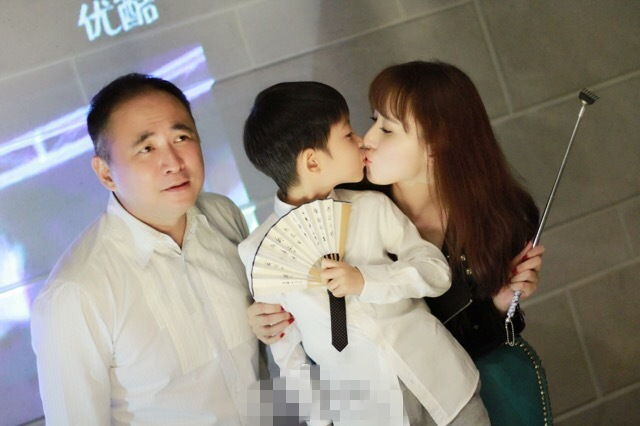 这个月份出生在的肖狗女,天生富贵命,婚后财源滚滚来!