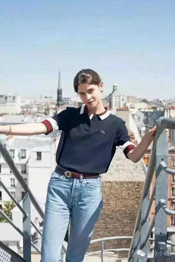Sporty Style</p><p>　　 还在嫌它土你就凹凸了！最会穿衣的时髦星人都爱到不想脱