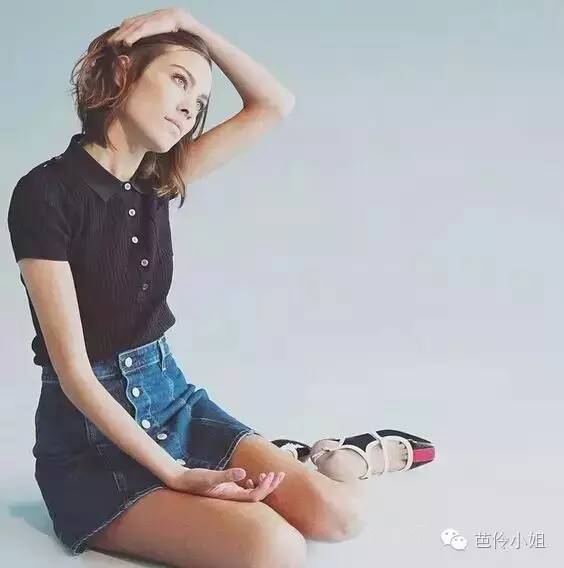 Sporty Style</p><p>　　 还在嫌它土你就凹凸了！最会穿衣的时髦星人都爱到不想脱