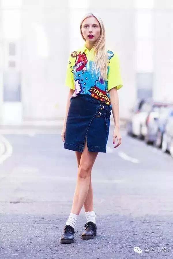 Sporty Style</p><p>　　 还在嫌它土你就凹凸了！最会穿衣的时髦星人都爱到不想脱