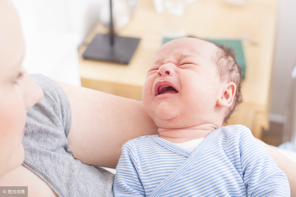 新生儿每天排便几次才正常？不是3次不是5次，答案跟你想的不一样