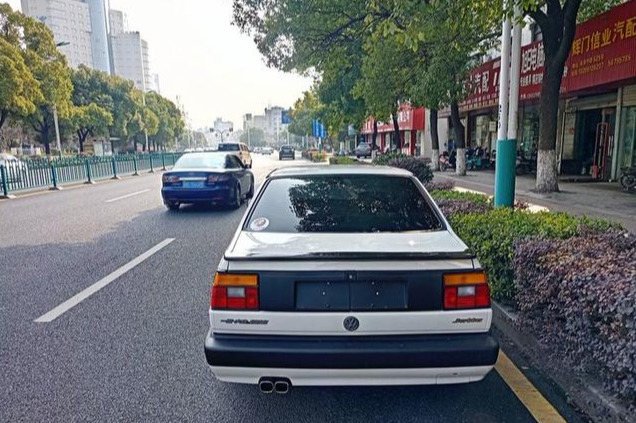 修车日记：5万块翻新一辆03年的方头捷达，匠心打造最帅老方头