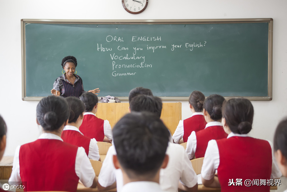 揭秘准空姐实训，在校学习瑜伽散打，百般武艺在身才能脱颖而出