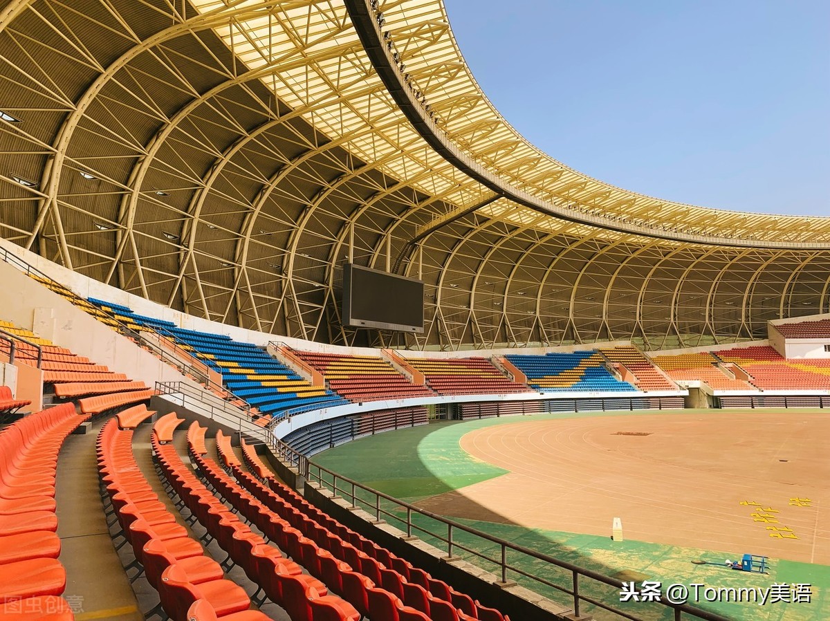 在哪里可以看足球比赛英文版(15秒记一个单词（第2848个）stadium)