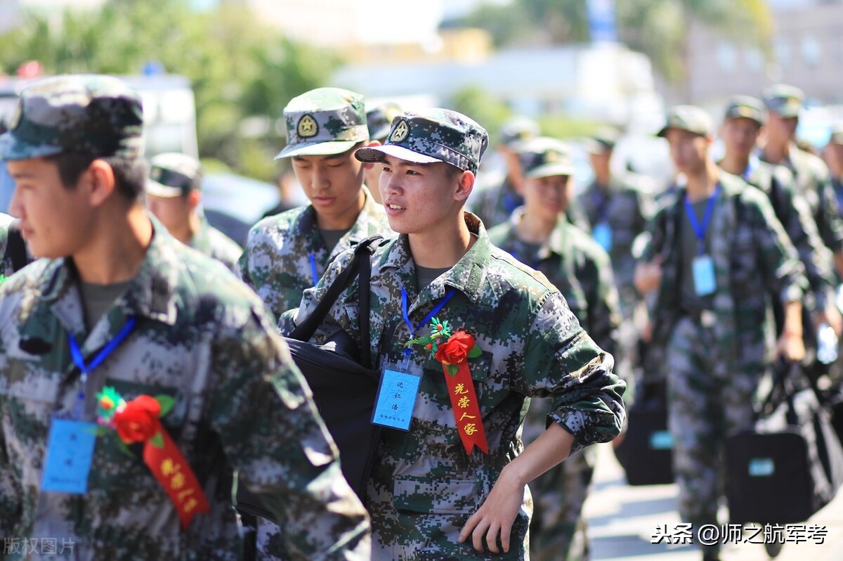 大学生应征入伍，从户口所在地走，与学校走有什么区别？