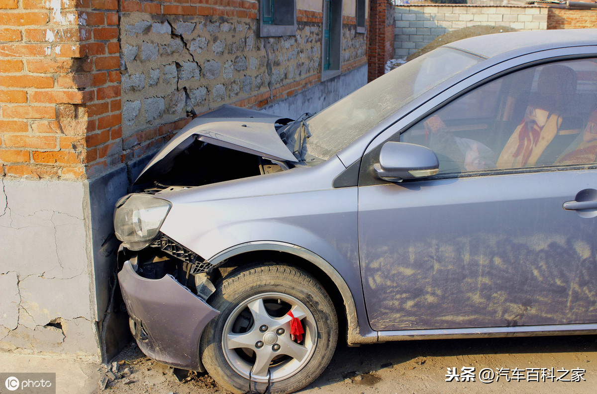 车出了事故必须要报警吗(车辆发生事故一定要报警吗)