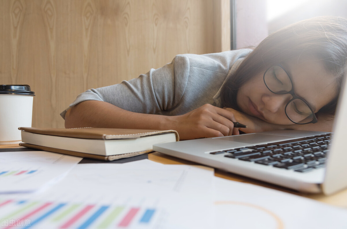 周日加班一定有200%加班費嗎？錯誤！要根據你的工時制來確定
