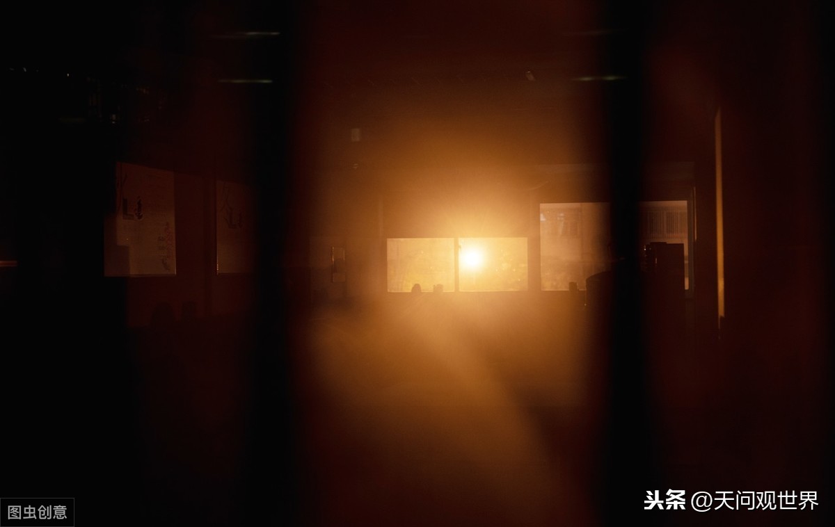 林志玲嫁给AKIRA，收入据说是其10倍，但证明了一条爱情定律
