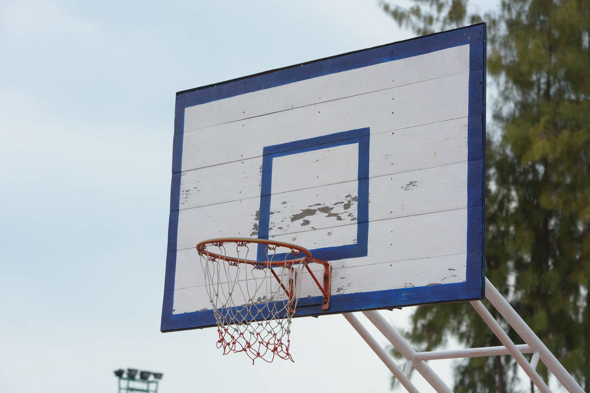 为什么男生这么喜欢nba(篮球，为什么让男孩如此痴迷？)