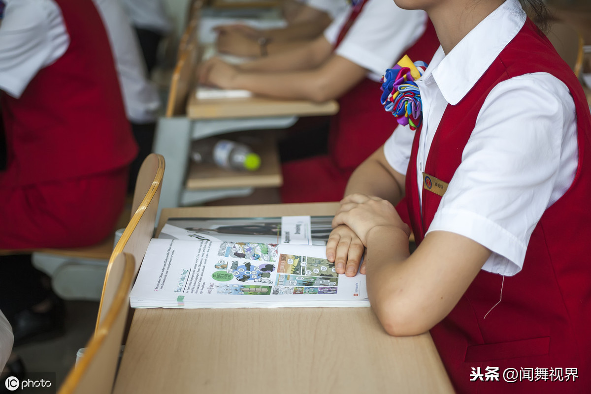 揭秘准空姐实训，在校学习瑜伽散打，百般武艺在身才能脱颖而出