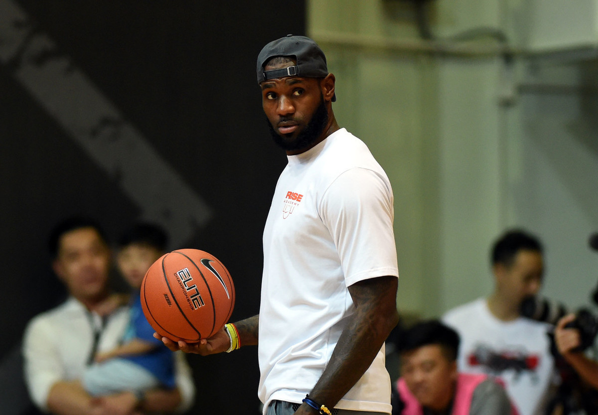 最强nba哪些前锋有追冒属性(NBA现役四位前锋：詹姆斯、杜兰特、伦纳德、字母哥，谁最强？)