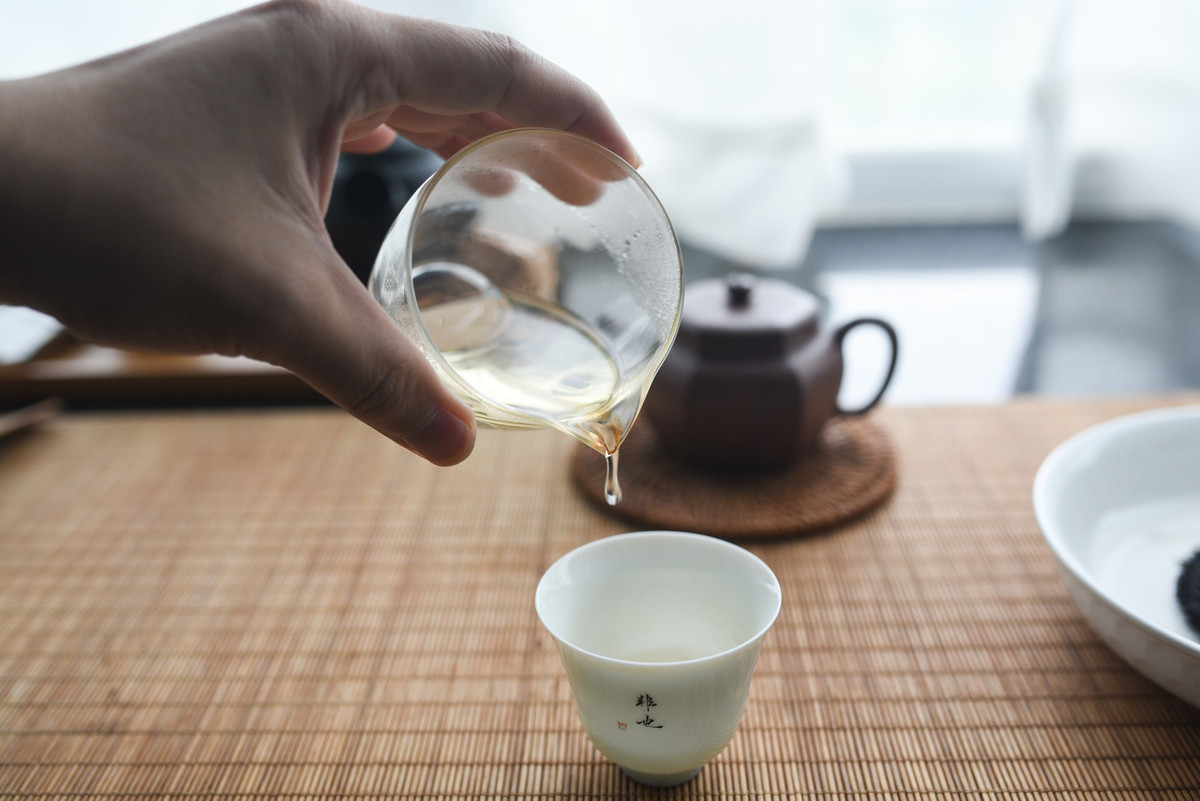 这种乌龙茶有奇香似桂花，虽产量不多，却是福建难得一见的早春茶