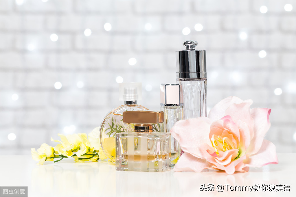 秒一个单词 第2196个 Perfumeperfume ˈpɜːfjuːm N 香水 点击收听音频跟读 例句 词组 英语解释 天天看点