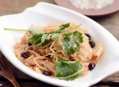 长豆芽的做法大全家常做法（10种豆芽做法爽口下饭）