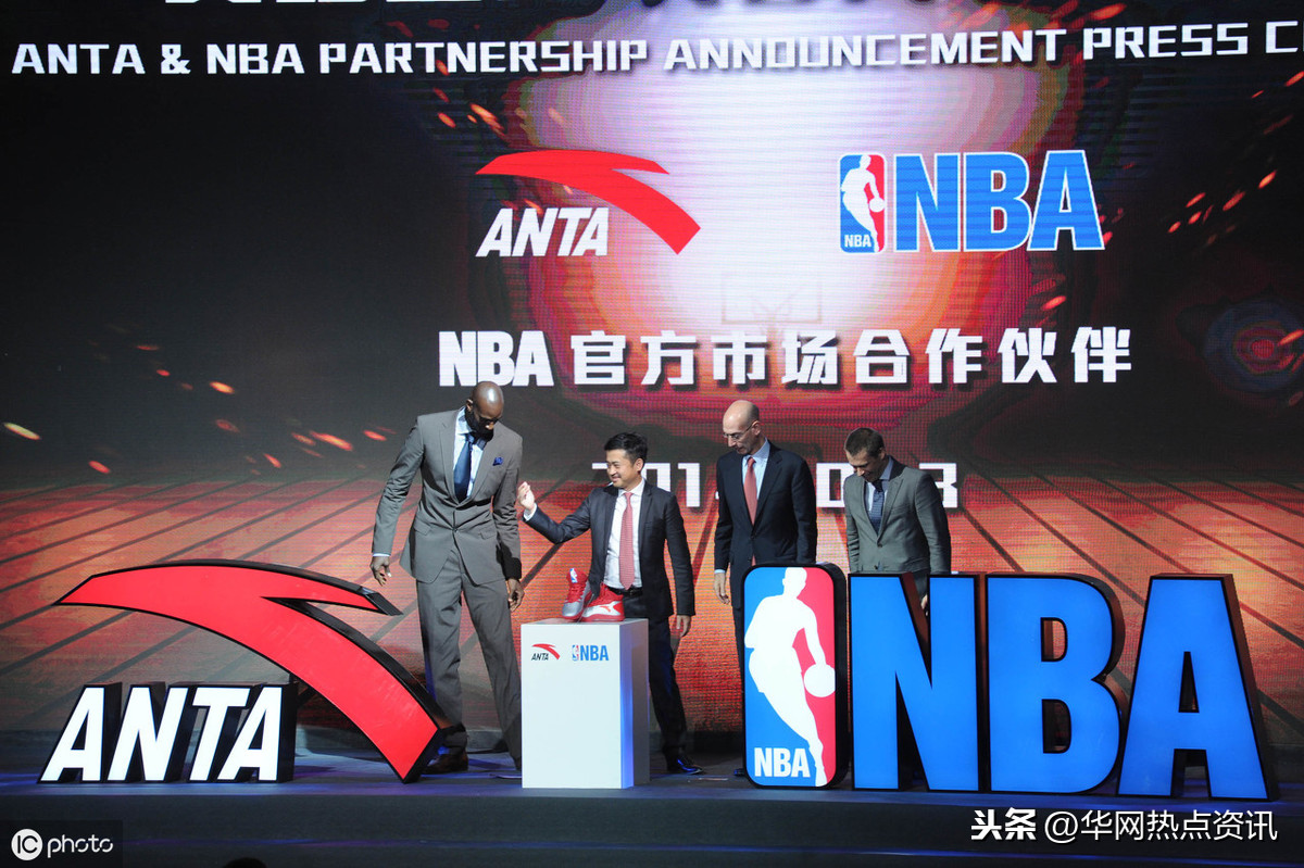 哪些大v支持nba(NBA总裁萧华抵达上海？萧华个人资料？姚明态度？姚明非常生气？)