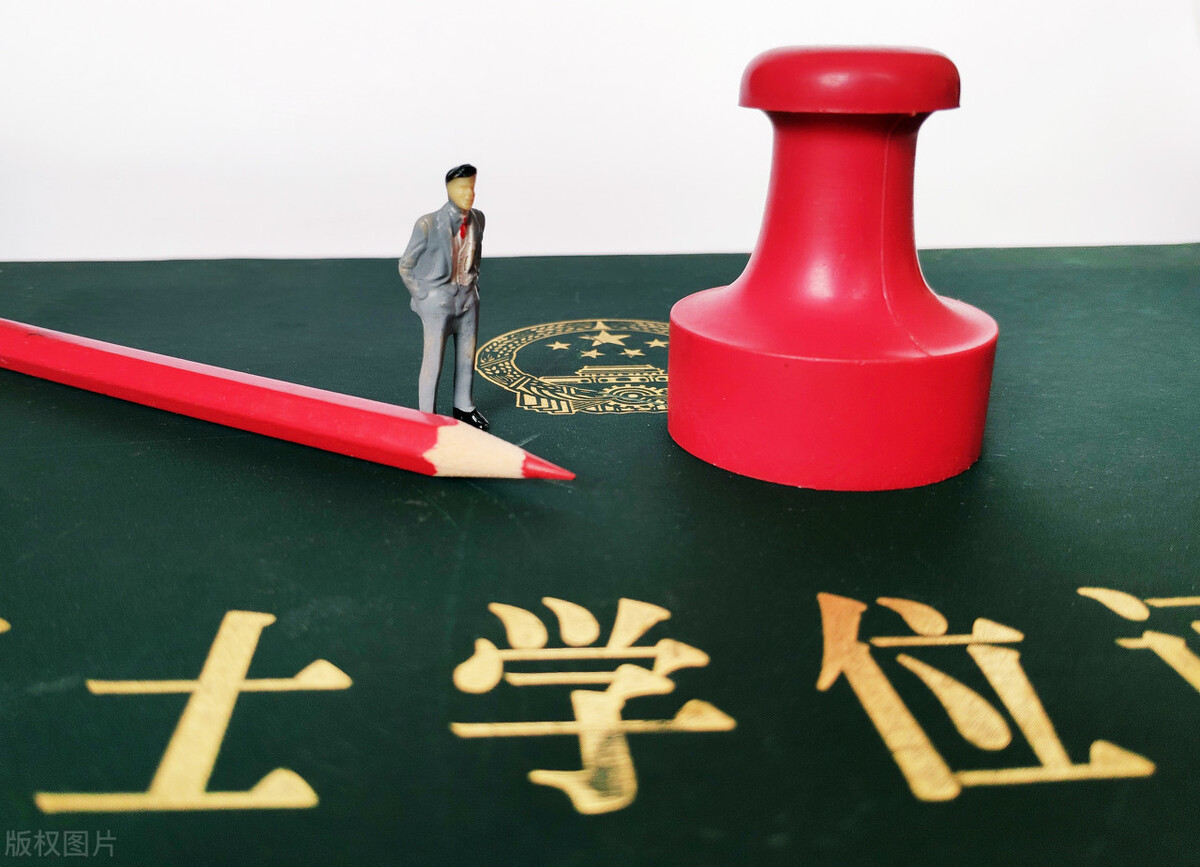 成人高考要参加的考试科目是什么，难度如何