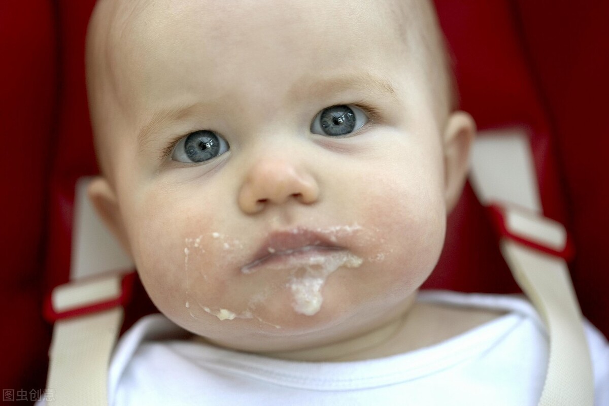 三个月婴儿吃多少毫升奶粉（宝宝各阶段的）-幼儿百科-魔术铺