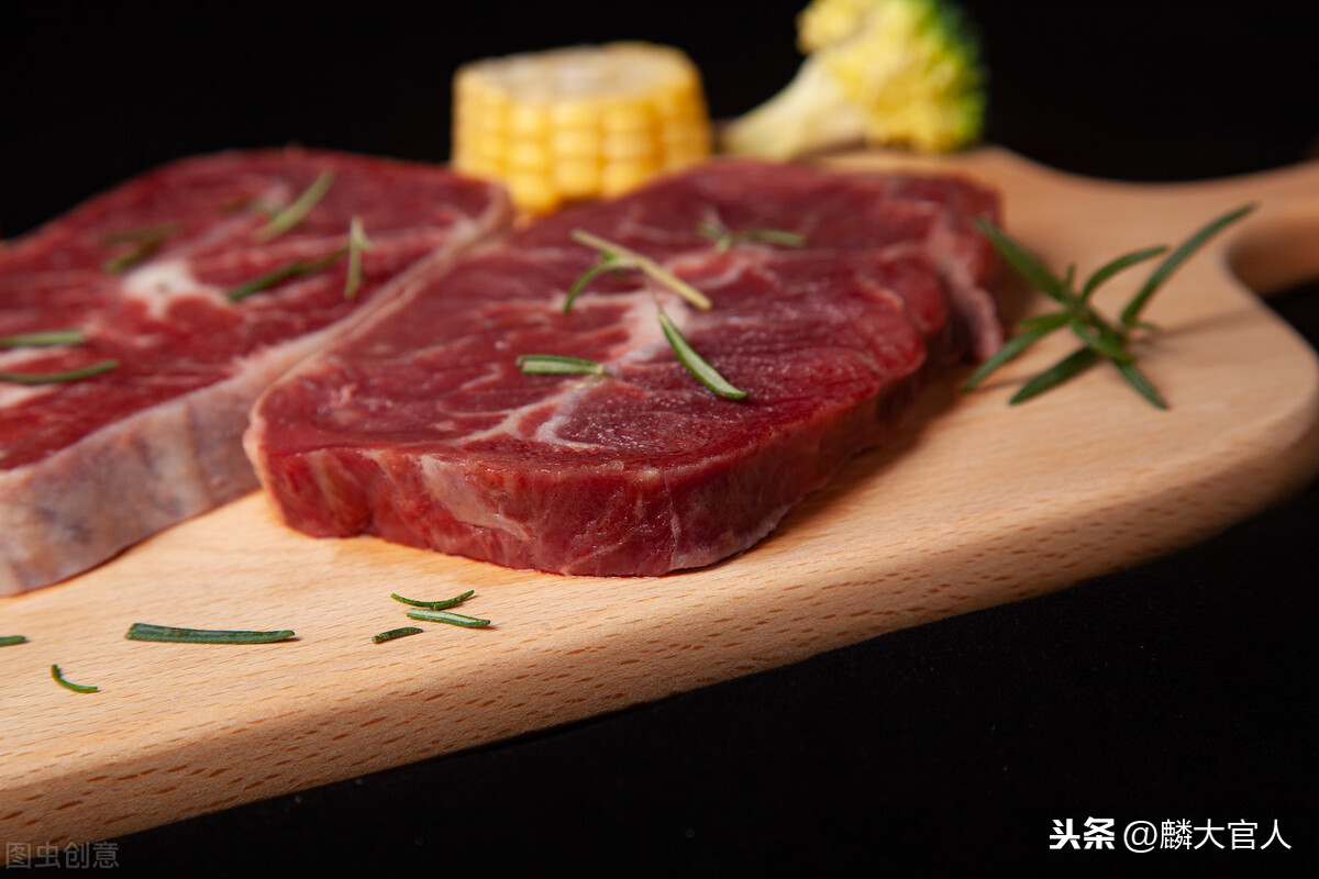 牛肉排酸是什么意思(“排酸牛肉”和“不排酸牛肉”有啥区别？口感差别大，别再乱买了)