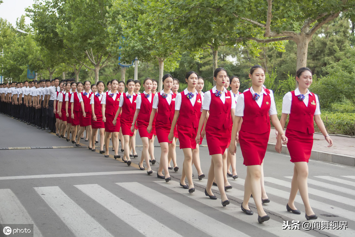 揭秘准空姐实训，在校学习瑜伽散打，百般武艺在身才能脱颖而出