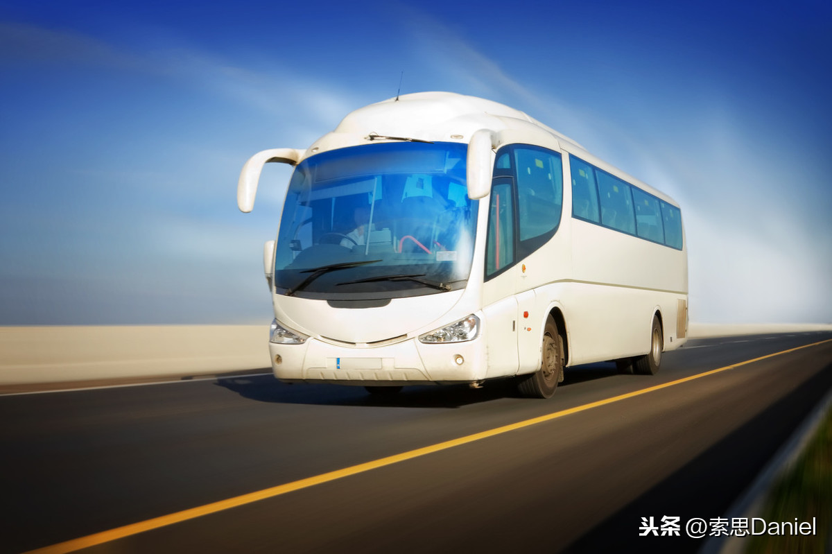 索思英语解码单词（第57个）——coach长途汽车