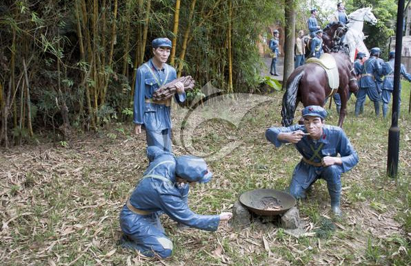 若生活遭遇艰难，就读一读毛泽东的《七律，长征》