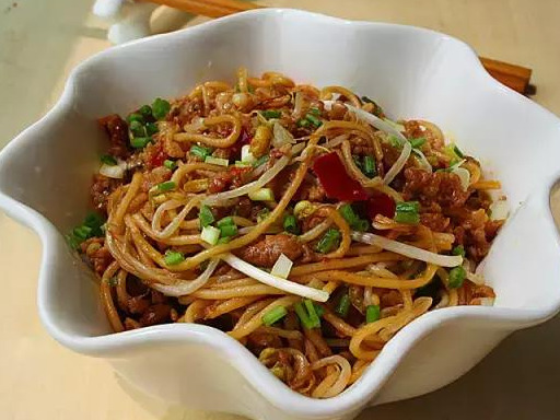 长豆芽的做法大全家常做法（10种豆芽做法爽口下饭）