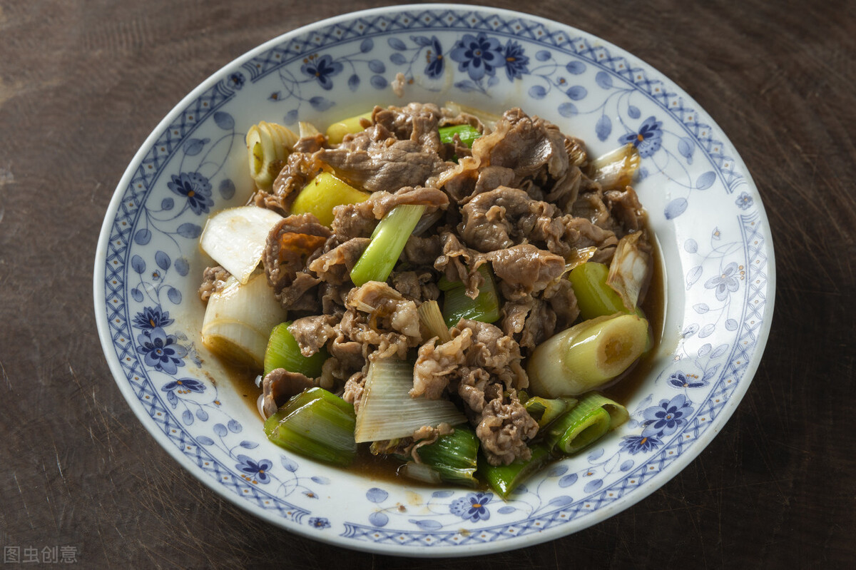 爆炒羊肉的做法（爆炒羊肉的做法以及详细教程）