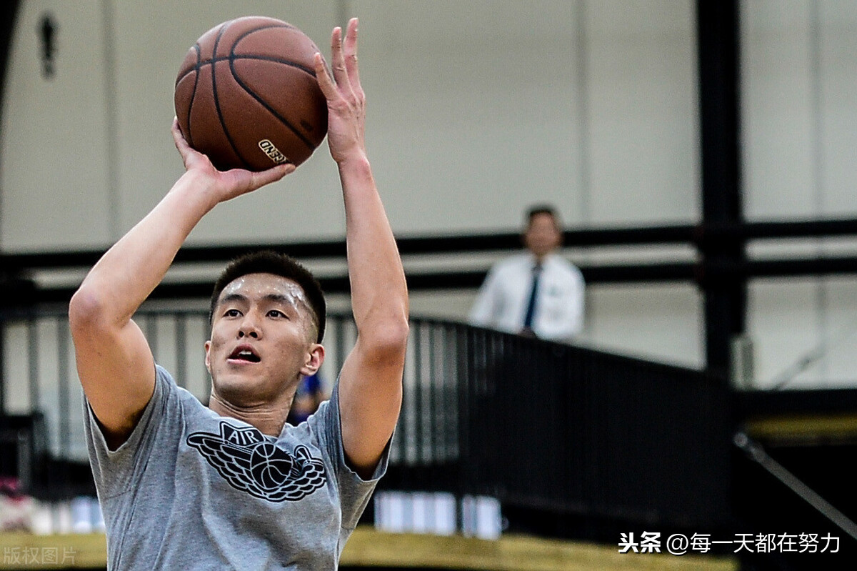 各俱乐部顶薪(D类合同)球员如下，但是并非所有都是800万